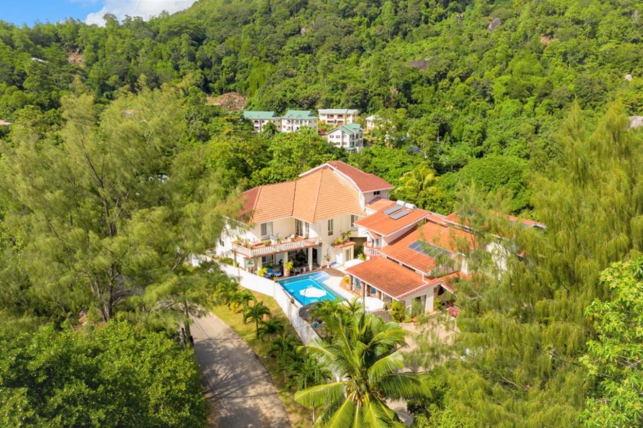 Spacious House With Shared Pool In Machabee Villa Exterior photo